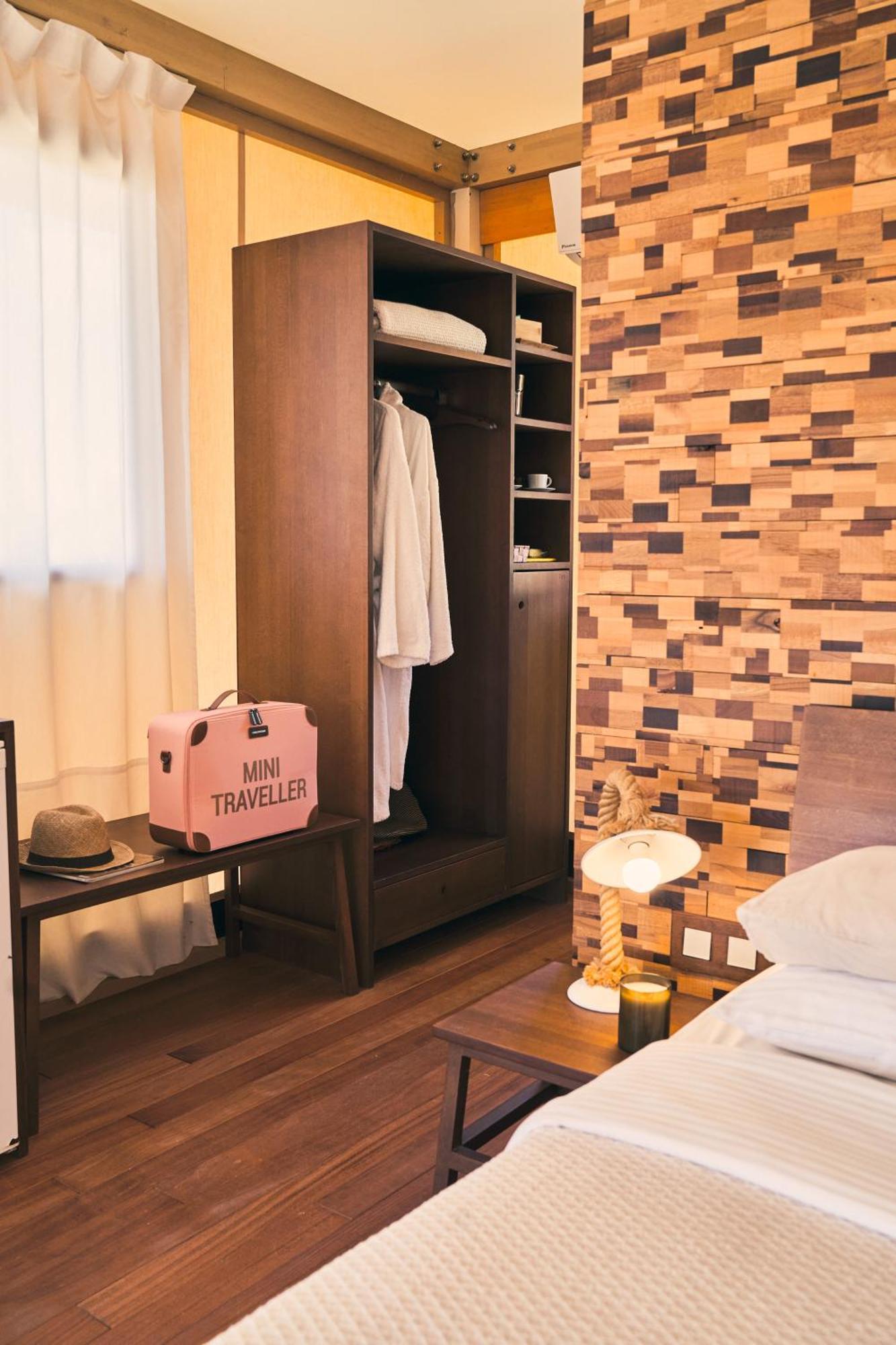 Ihousevillage Полихроно Экстерьер фото