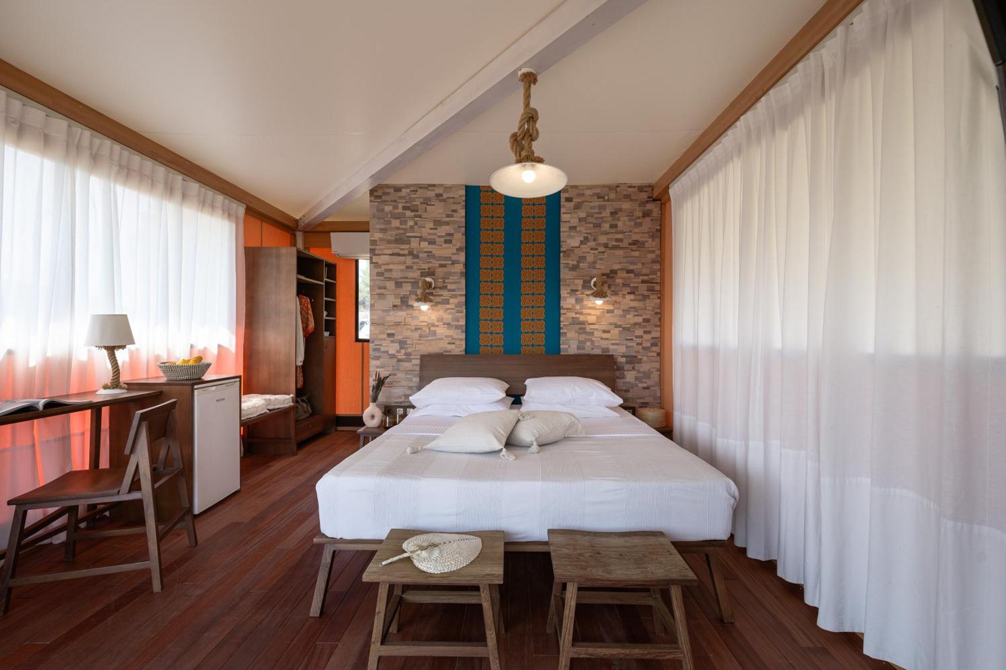 Ihousevillage Полихроно Экстерьер фото